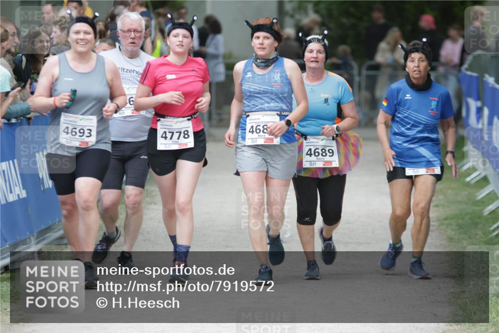 17.05.2025 - Störlauf H.Heesch http://msf.ph/oto/7919572 17.05.2025 19:17:08 Ziel 4693, 6, 4778, 2025, 468, 200, 4689 meine-sportfotos.de