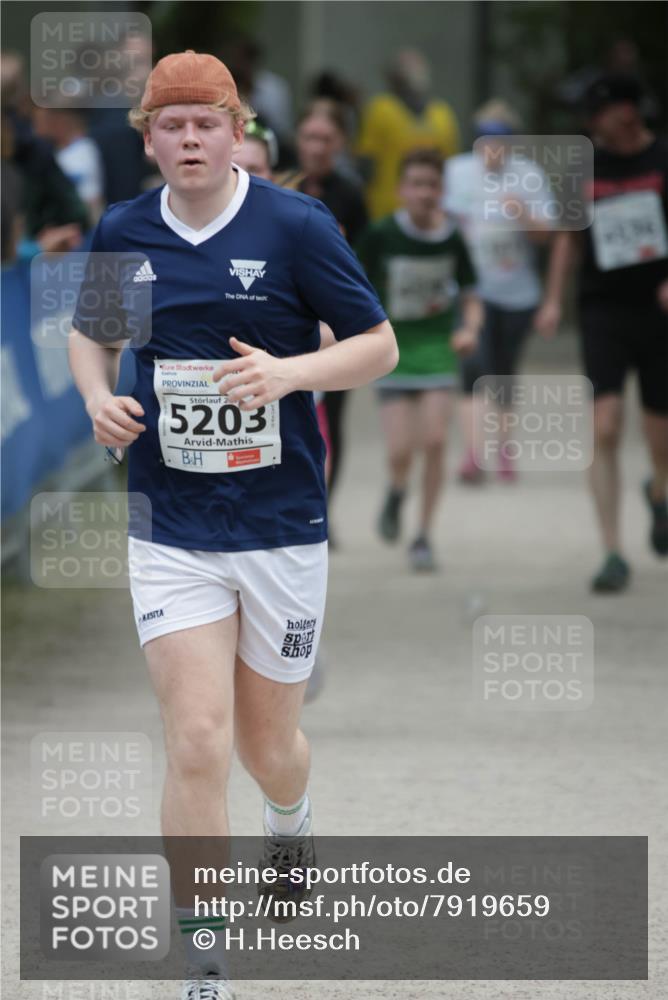 17.05.2025 - Störlauf H.Heesch http://msf.ph/oto/7919659 17.05.2025 19:17:58 Ziel 2, 5203 meine-sportfotos.de