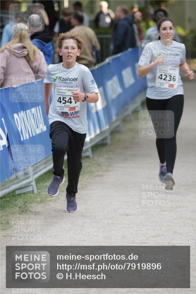 17.05.2025 - Störlauf H.Heesch http://msf.ph/oto/7919896 17.05.2025 19:22:00 Ziel 454, 4236 meine-sportfotos.de