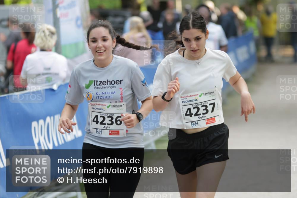 17.05.2025 - Störlauf H.Heesch http://msf.ph/oto/7919898 17.05.2025 19:22:03 Ziel 2025, 4236, 2025, 4237 meine-sportfotos.de