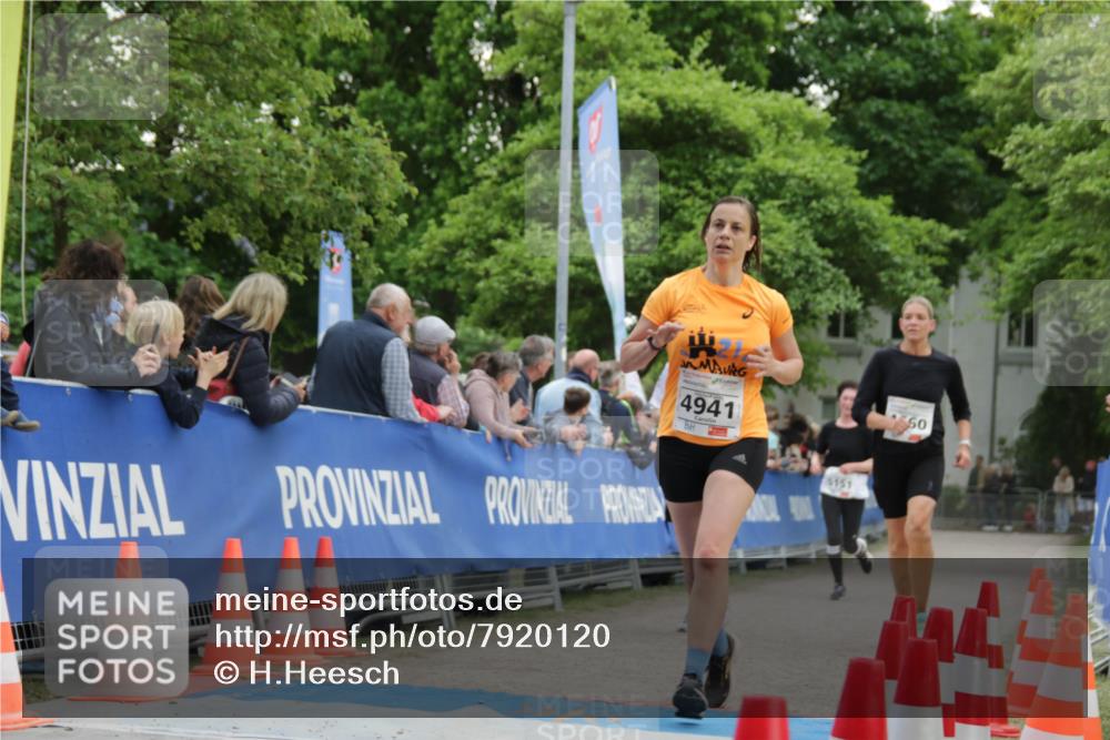 17.05.2025 - Störlauf H.Heesch http://msf.ph/oto/7920120 17.05.2025 19:09:26 Ziel 4941, 5151, 60 meine-sportfotos.de