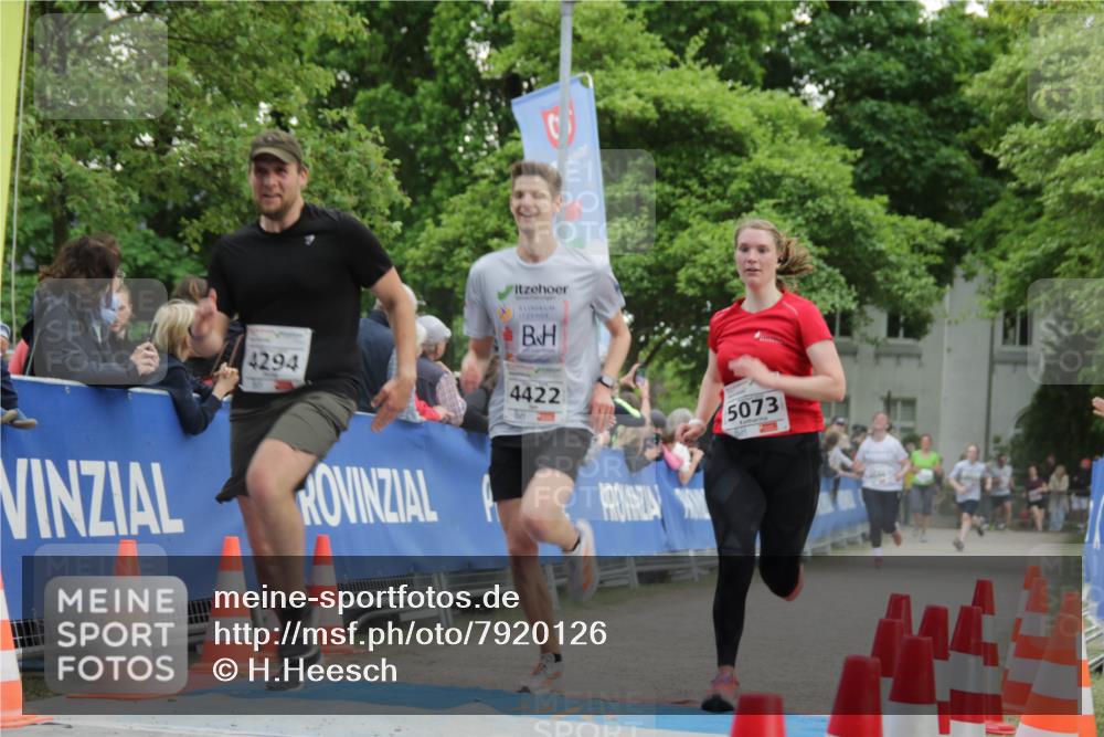 17.05.2025 - Störlauf H.Heesch http://msf.ph/oto/7920126 17.05.2025 19:09:40 Ziel 4294, 4422, 5073 meine-sportfotos.de