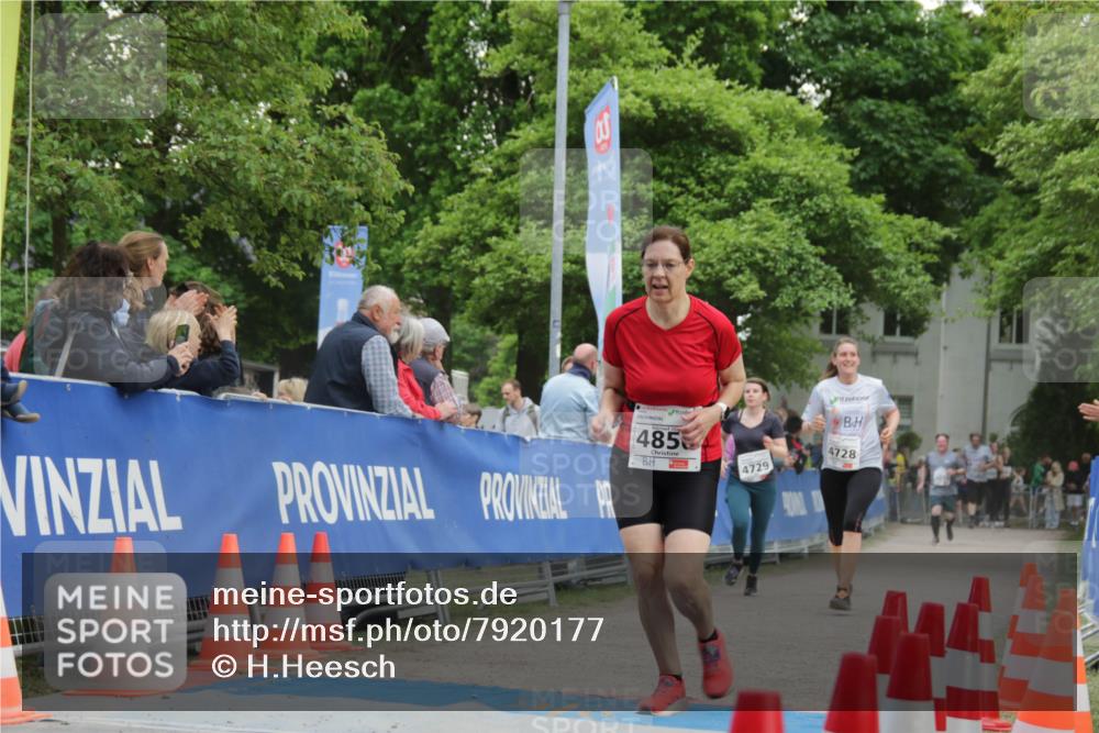 17.05.2025 - Störlauf H.Heesch http://msf.ph/oto/7920177 17.05.2025 19:11:02 Ziel 485, 4729, 4728 meine-sportfotos.de