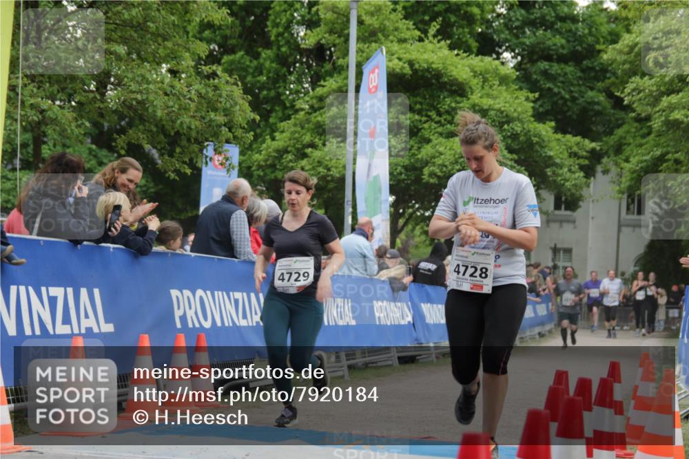 17.05.2025 - Störlauf H.Heesch http://msf.ph/oto/7920184 17.05.2025 19:11:04 Ziel 4729, 4728 meine-sportfotos.de