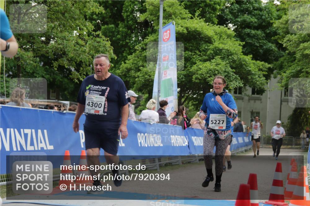 17.05.2025 - Störlauf H.Heesch http://msf.ph/oto/7920394 17.05.2025 19:21:05 Ziel 4300, 23, 3, 5227, 12, 5180 meine-sportfotos.de