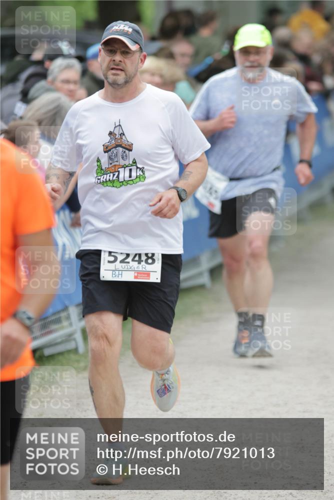 17.05.2025 - Störlauf H.Heesch http://msf.ph/oto/7921013 17.05.2025 19:05:47 Ziel 5248 meine-sportfotos.de