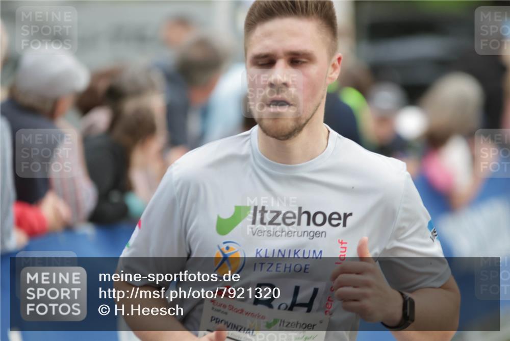 17.05.2025 - Störlauf H.Heesch http://msf.ph/oto/7921320 17.05.2025 19:07:06 Ziel  meine-sportfotos.de