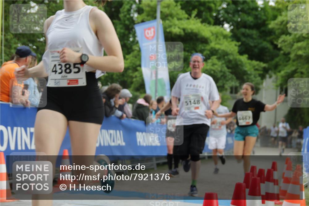 17.05.2025 - Störlauf H.Heesch http://msf.ph/oto/7921376 17.05.2025 18:57:23 Ziel 4385, 421, 5148, 4467 meine-sportfotos.de