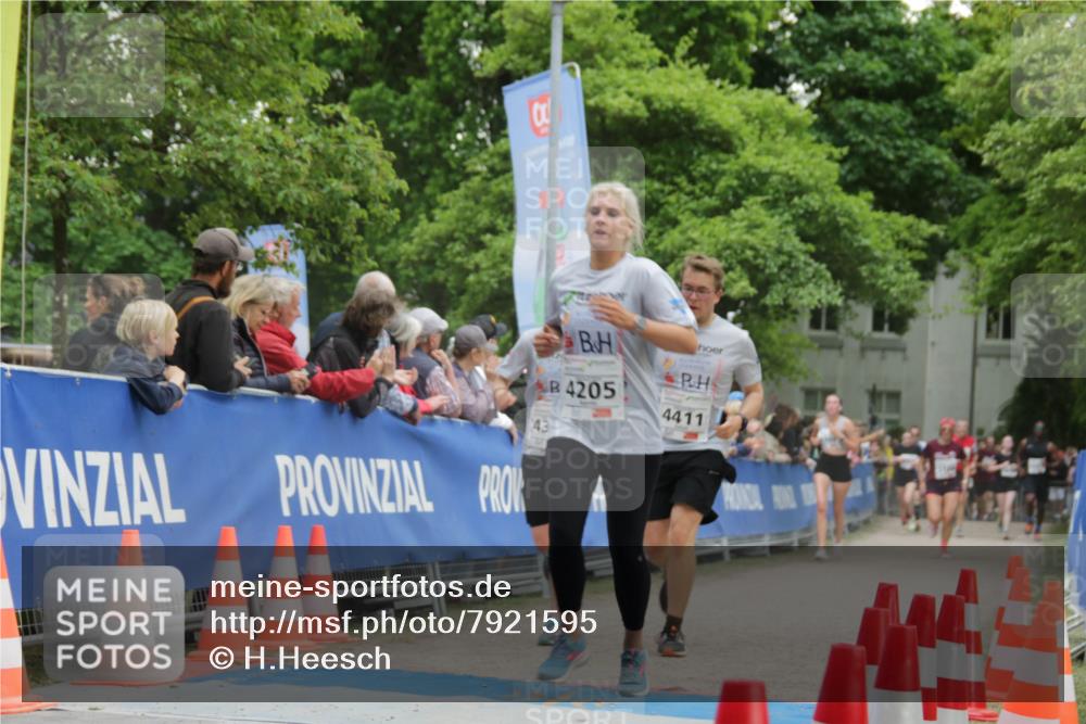 17.05.2025 - Störlauf H.Heesch http://msf.ph/oto/7921595 17.05.2025 19:01:17 Ziel 4205, 4411, 43 meine-sportfotos.de