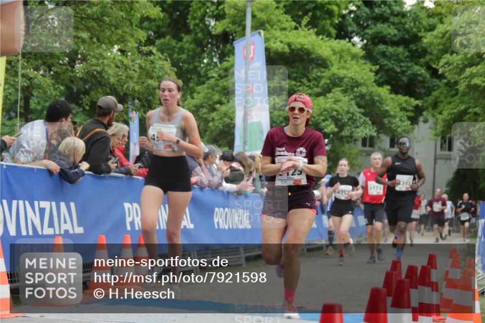 17.05.2025 - Störlauf H.Heesch http://msf.ph/oto/7921598 17.05.2025 19:01:22 Ziel 123, 4357, 5173 meine-sportfotos.de
