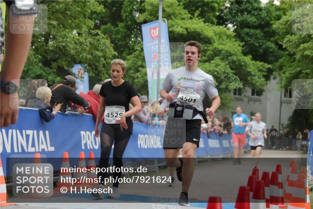 17.05.2025 - Störlauf H.Heesch http://msf.ph/oto/7921624 17.05.2025 19:01:37 Ziel 4529, 4501, 4928 meine-sportfotos.de