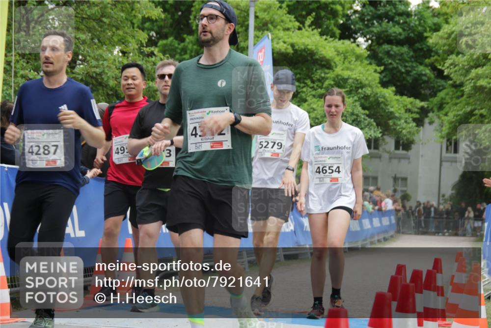17.05.2025 - Störlauf H.Heesch http://msf.ph/oto/7921641 17.05.2025 19:02:16 Ziel 4287, 49, 3, 43, 5279, 4654 meine-sportfotos.de