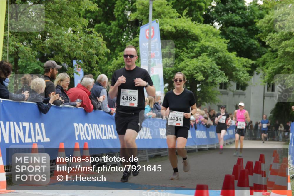 17.05.2025 - Störlauf H.Heesch http://msf.ph/oto/7921645 17.05.2025 19:02:31 Ziel 4485, 4484, 138, 4424 meine-sportfotos.de