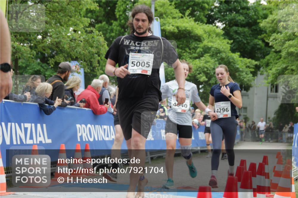 17.05.2025 - Störlauf H.Heesch http://msf.ph/oto/7921704 17.05.2025 19:04:04 Ziel 2025, 5005, 4640, 4296 meine-sportfotos.de