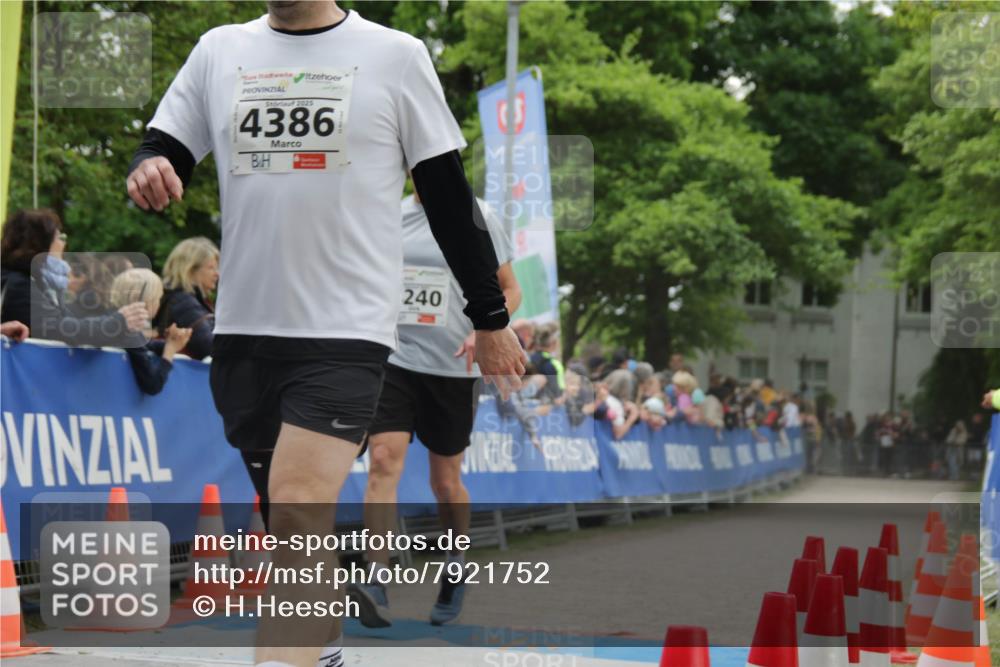 17.05.2025 - Störlauf H.Heesch http://msf.ph/oto/7921752 17.05.2025 19:05:08 Ziel 2025, 4386, 240 meine-sportfotos.de