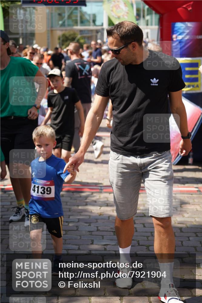 13.06.2025 - Holstenköstenlauf Felixshl http://msf.ph/oto/7921904 13.06.2025 15:02:55 Laufen  meine-sportfotos.de