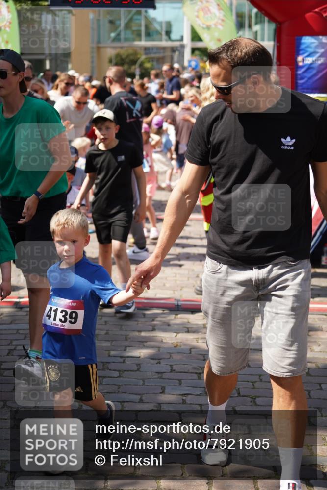 13.06.2025 - Holstenköstenlauf Felixshl http://msf.ph/oto/7921905 13.06.2025 15:02:55 Laufen  meine-sportfotos.de