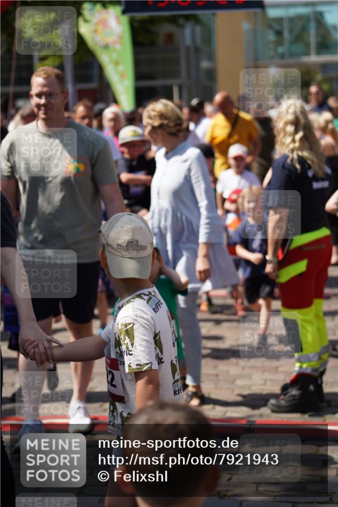 13.06.2025 - Holstenköstenlauf Felixshl http://msf.ph/oto/7921943 13.06.2025 15:03:28 Laufen  meine-sportfotos.de