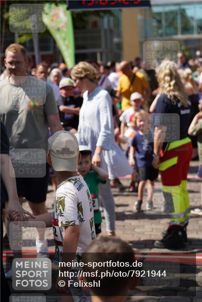 13.06.2025 - Holstenköstenlauf Felixshl http://msf.ph/oto/7921944 13.06.2025 15:03:29 Laufen  meine-sportfotos.de