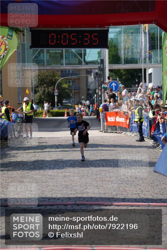 13.06.2025 - Holstenköstenlauf Felixshl http://msf.ph/oto/7922196 13.06.2025 15:35:35 Laufen 1158, 1160 meine-sportfotos.de