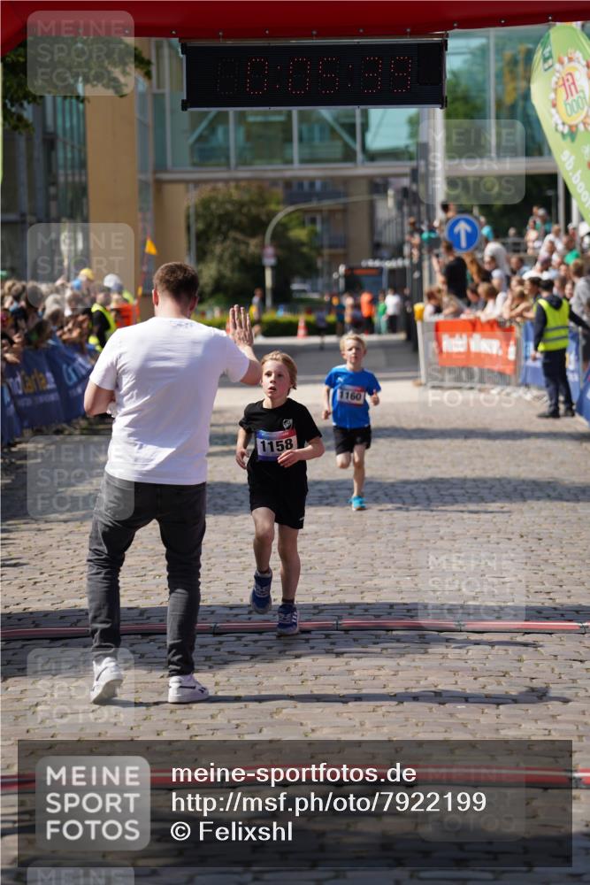 13.06.2025 - Holstenköstenlauf Felixshl http://msf.ph/oto/7922199 13.06.2025 15:35:39 Laufen 1158, 1160 meine-sportfotos.de