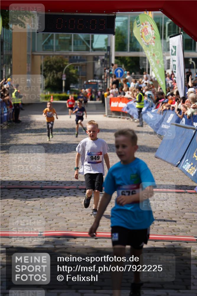 13.06.2025 - Holstenköstenlauf Felixshl http://msf.ph/oto/7922225 13.06.2025 15:36:03 Laufen 676, 949, 1162, 1906 meine-sportfotos.de