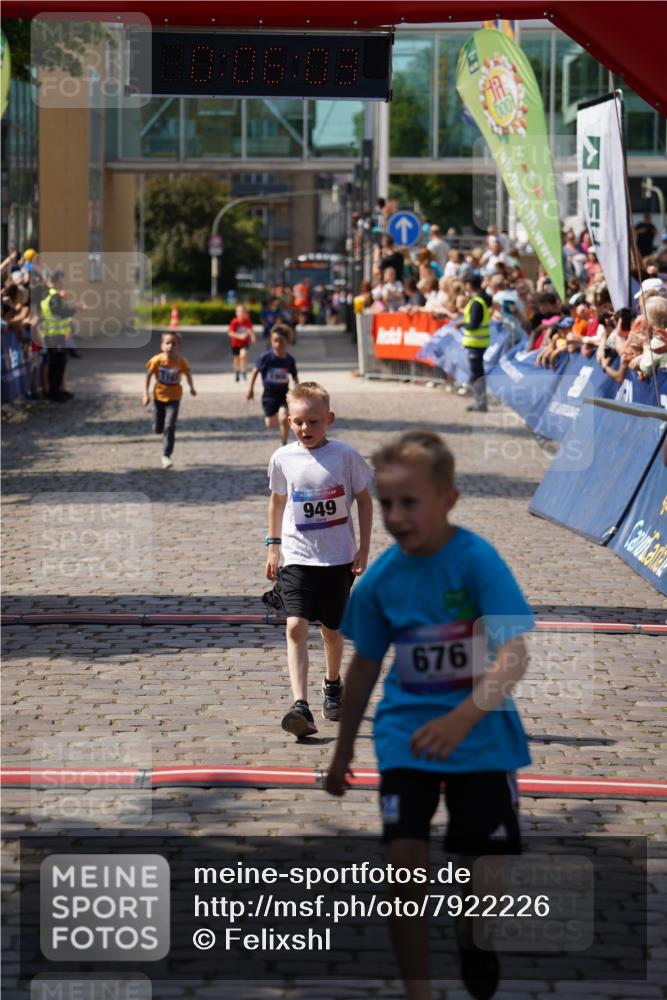 13.06.2025 - Holstenköstenlauf Felixshl http://msf.ph/oto/7922226 13.06.2025 15:36:03 Laufen 676, 949, 1162, 1906 meine-sportfotos.de