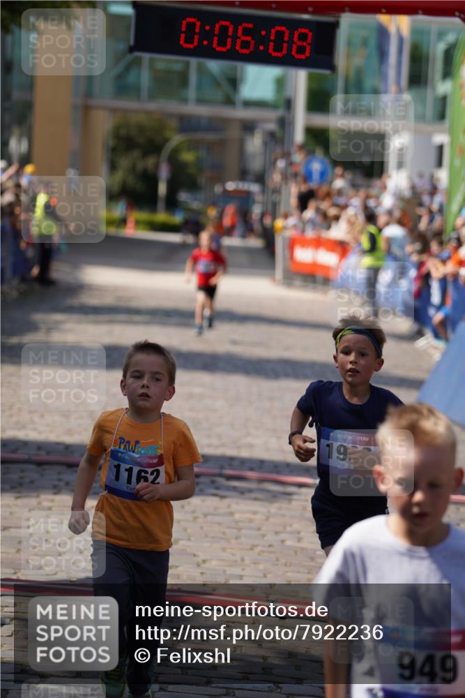 13.06.2025 - Holstenköstenlauf Felixshl http://msf.ph/oto/7922236 13.06.2025 15:36:08 Laufen 1162, 1814, 1906 meine-sportfotos.de