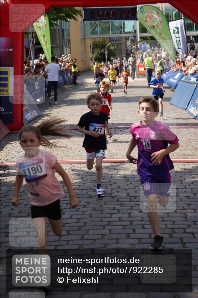 13.06.2025 - Holstenköstenlauf Felixshl http://msf.ph/oto/7922285 13.06.2025 15:36:40 Laufen 76, 418, 422, 427, 558, 566, 1190, 1191, 1290, 1292, 1295, 1901 meine-sportfotos.de