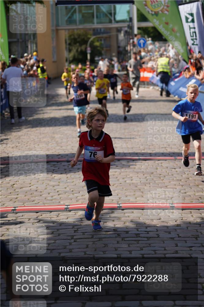 13.06.2025 - Holstenköstenlauf Felixshl http://msf.ph/oto/7922288 13.06.2025 15:36:41 Laufen 76, 284, 418, 422, 427, 558, 566, 1190, 1191, 1290, 1292, 1295, 1901 meine-sportfotos.de