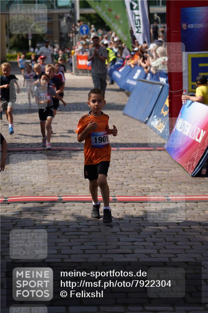 13.06.2025 - Holstenköstenlauf Felixshl http://msf.ph/oto/7922304 13.06.2025 15:36:46 Laufen 284, 418, 422, 423, 558, 566, 674, 679, 943, 1156, 1290, 1292, 1295, 1901 meine-sportfotos.de