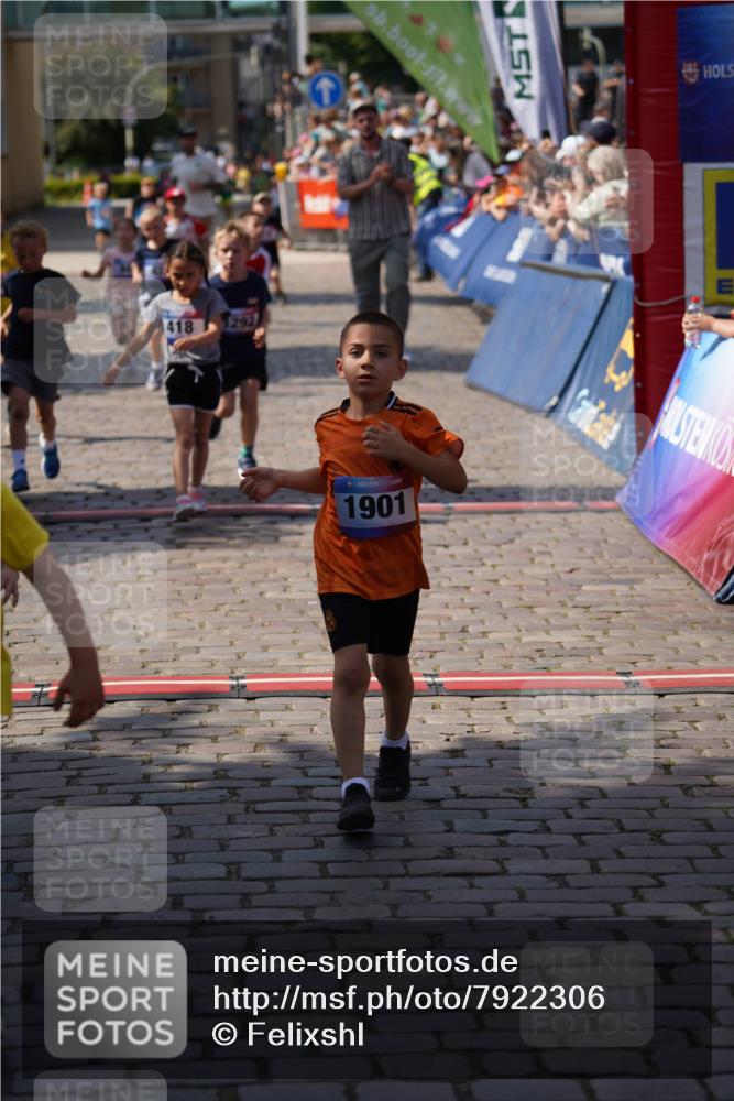 13.06.2025 - Holstenköstenlauf Felixshl http://msf.ph/oto/7922306 13.06.2025 15:36:47 Laufen 284, 418, 422, 423, 558, 566, 674, 679, 943, 1156, 1290, 1292, 1901 meine-sportfotos.de