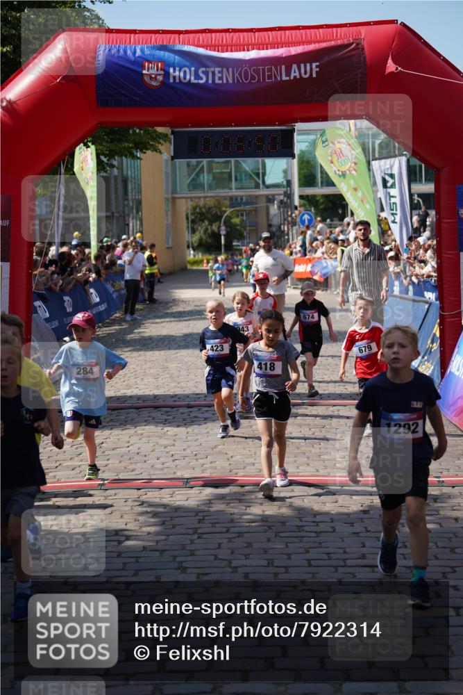 13.06.2025 - Holstenköstenlauf Felixshl http://msf.ph/oto/7922314 13.06.2025 15:36:50 Laufen 284, 418, 422, 423, 558, 674, 679, 943, 1156, 1292, 1379 meine-sportfotos.de