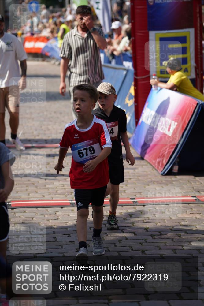 13.06.2025 - Holstenköstenlauf Felixshl http://msf.ph/oto/7922319 13.06.2025 15:36:53 Laufen 284, 423, 674, 679, 943, 1156, 1379, 1911 meine-sportfotos.de