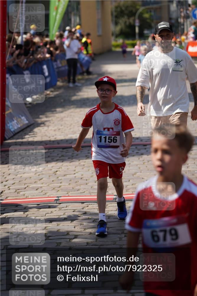 13.06.2025 - Holstenköstenlauf Felixshl http://msf.ph/oto/7922325 13.06.2025 15:36:55 Laufen 674, 830, 1156, 1379, 1439, 1911 meine-sportfotos.de