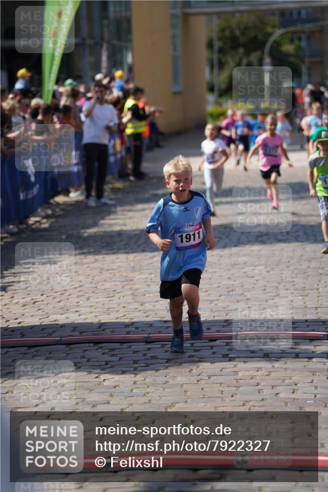 13.06.2025 - Holstenköstenlauf Felixshl http://msf.ph/oto/7922327 13.06.2025 15:37:00 Laufen 281, 830, 1373, 1377, 1379, 1439, 1444, 1810, 1844, 1911 meine-sportfotos.de