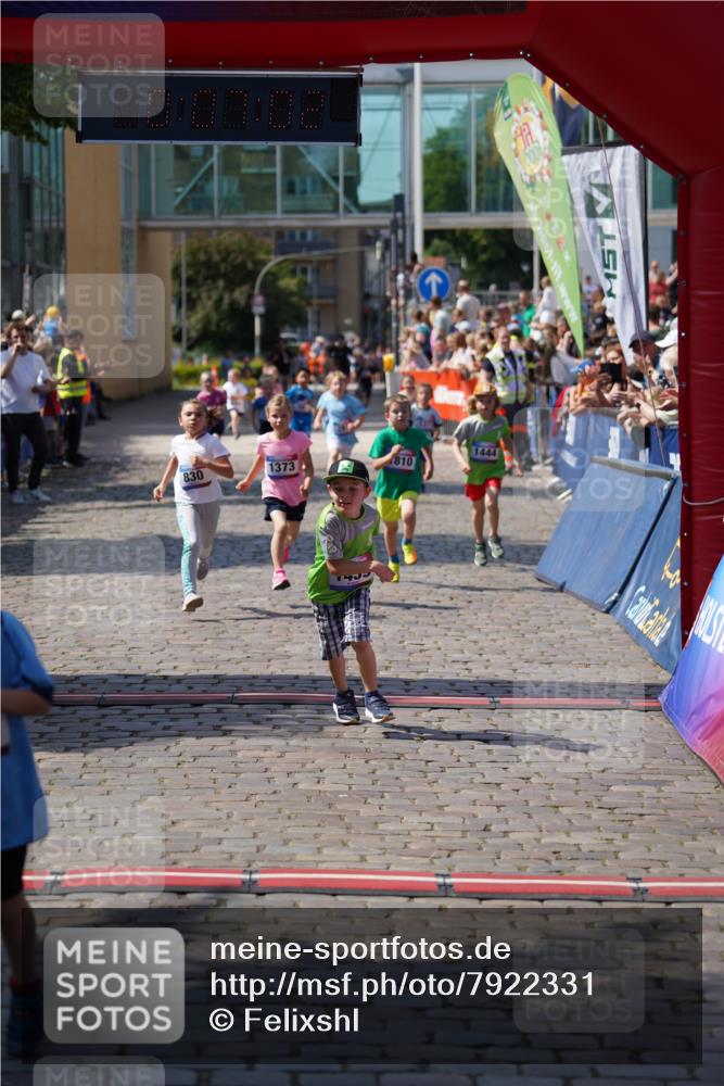 13.06.2025 - Holstenköstenlauf Felixshl http://msf.ph/oto/7922331 13.06.2025 15:37:02 Laufen 30, 59, 281, 667, 830, 1373, 1377, 1439, 1444, 1810, 1842, 1844, 1911 meine-sportfotos.de