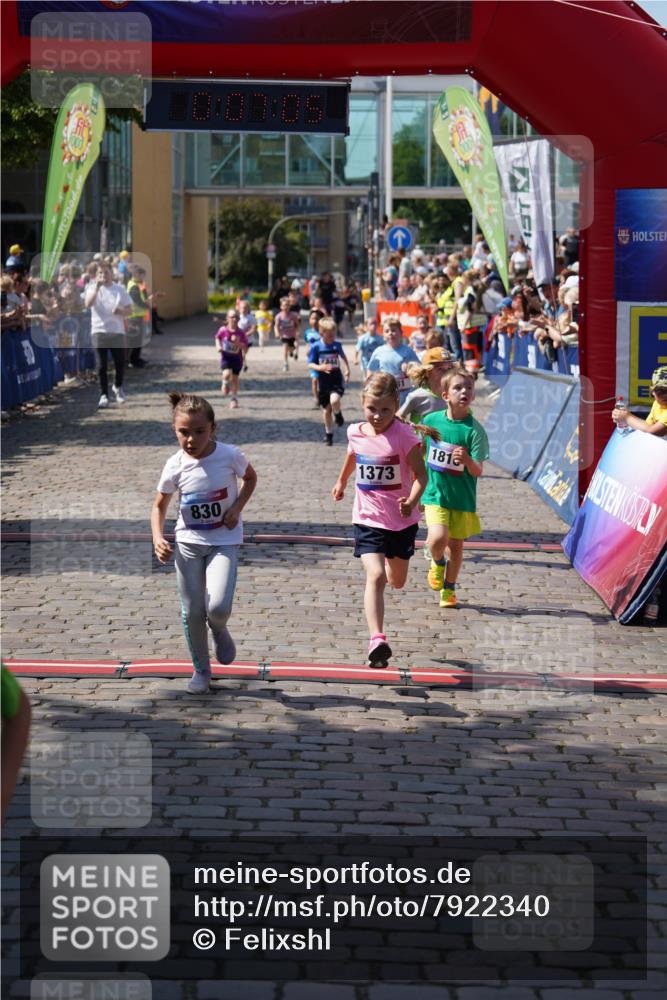 13.06.2025 - Holstenköstenlauf Felixshl http://msf.ph/oto/7922340 13.06.2025 15:37:05 Laufen 30, 59, 281, 667, 829, 830, 1373, 1377, 1439, 1444, 1810, 1842, 1844, 1845 meine-sportfotos.de
