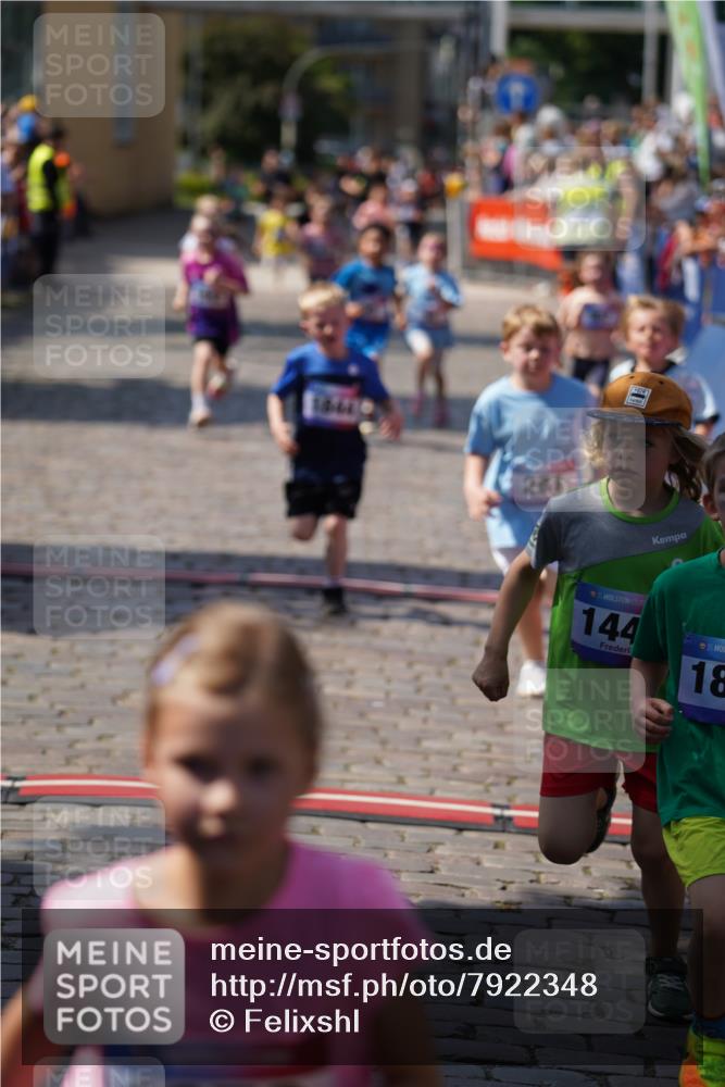 13.06.2025 - Holstenköstenlauf Felixshl http://msf.ph/oto/7922348 13.06.2025 15:37:07 Laufen 30, 59, 281, 667, 829, 830, 1373, 1377, 1410, 1444, 1810, 1842, 1844, 1845 meine-sportfotos.de