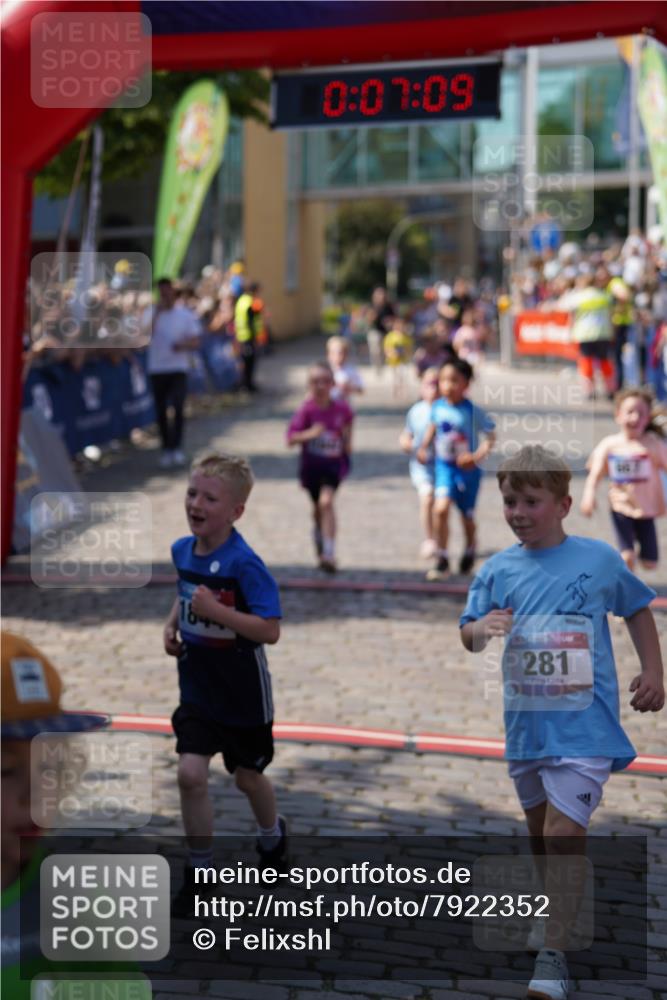 13.06.2025 - Holstenköstenlauf Felixshl http://msf.ph/oto/7922352 13.06.2025 15:37:09 Laufen 30, 59, 275, 281, 562, 667, 829, 1377, 1410, 1444, 1842, 1844, 1845 meine-sportfotos.de