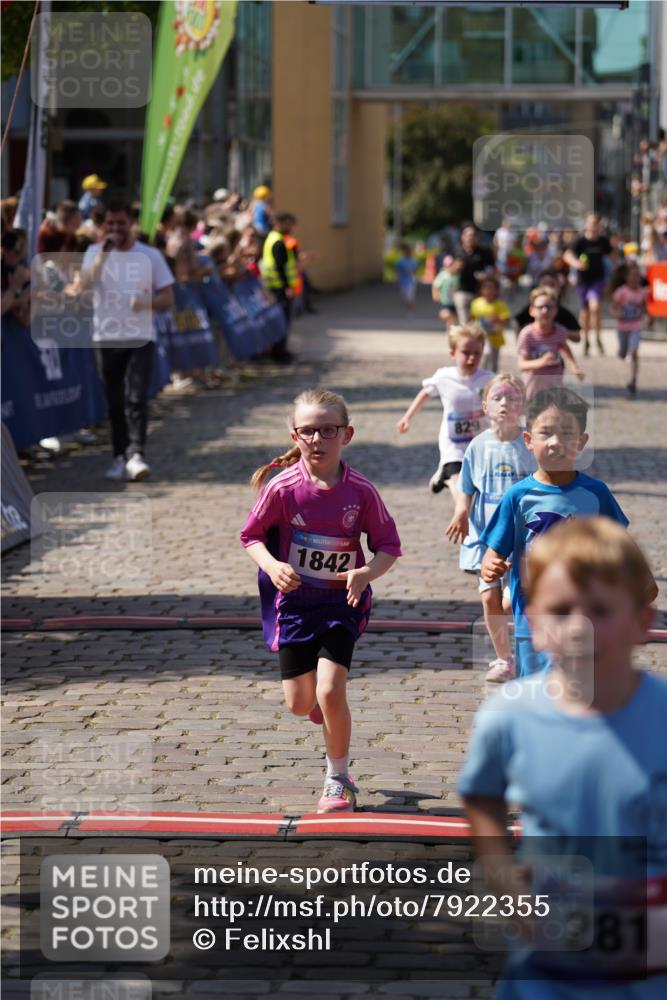 13.06.2025 - Holstenköstenlauf Felixshl http://msf.ph/oto/7922355 13.06.2025 15:37:10 Laufen 30, 59, 275, 281, 562, 667, 829, 1377, 1410, 1842, 1844, 1845 meine-sportfotos.de