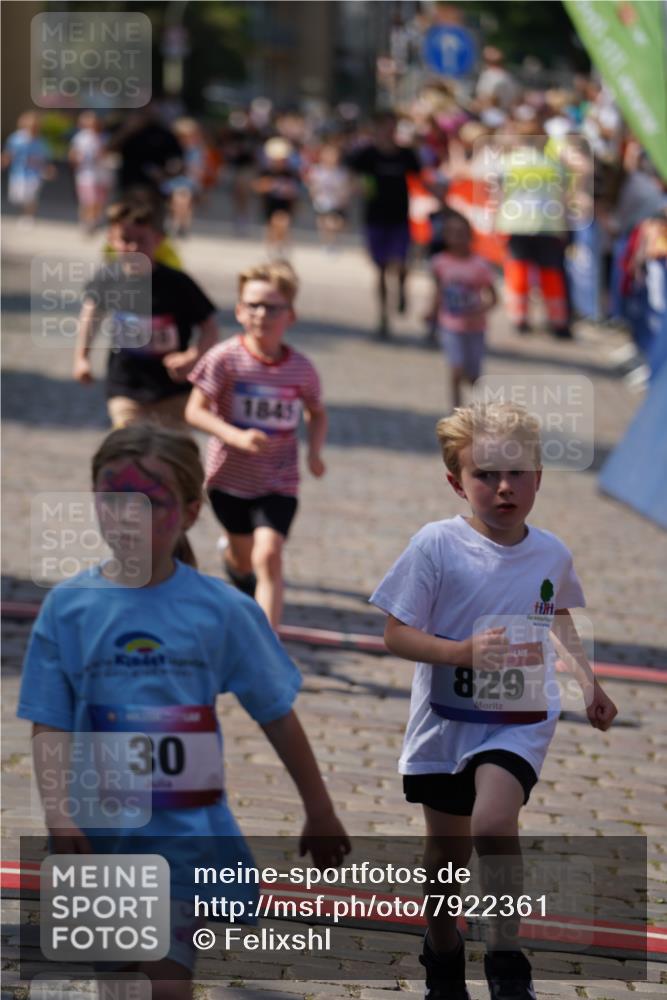 13.06.2025 - Holstenköstenlauf Felixshl http://msf.ph/oto/7922361 13.06.2025 15:37:13 Laufen 30, 59, 183, 275, 424, 562, 667, 829, 1410, 1842, 1845 meine-sportfotos.de