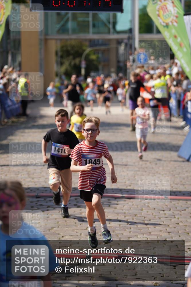 13.06.2025 - Holstenköstenlauf Felixshl http://msf.ph/oto/7922363 13.06.2025 15:37:14 Laufen 30, 183, 275, 424, 562, 827, 829, 1410, 1845 meine-sportfotos.de