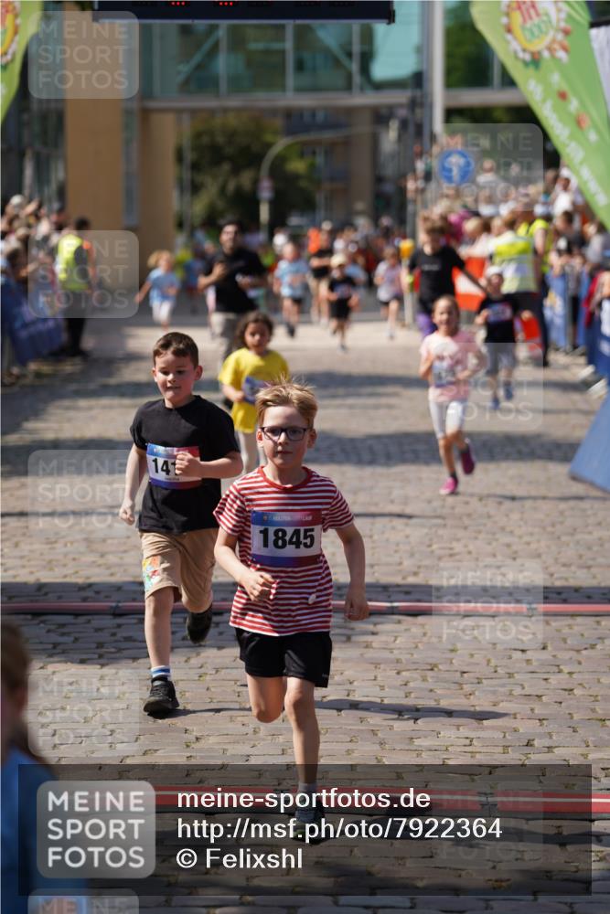 13.06.2025 - Holstenköstenlauf Felixshl http://msf.ph/oto/7922364 13.06.2025 15:37:14 Laufen 30, 183, 275, 424, 562, 827, 829, 1410, 1845 meine-sportfotos.de