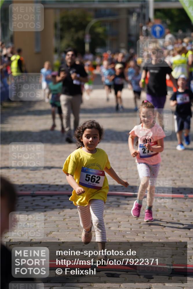 13.06.2025 - Holstenköstenlauf Felixshl http://msf.ph/oto/7922371 13.06.2025 15:37:17 Laufen 183, 275, 424, 562, 827, 1410, 1446, 1845, 1884 meine-sportfotos.de