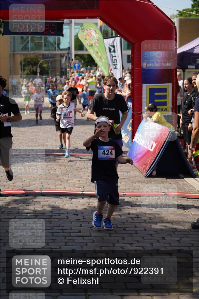 13.06.2025 - Holstenköstenlauf Felixshl http://msf.ph/oto/7922391 13.06.2025 15:37:22 Laufen 31, 60, 176, 183, 273, 424, 827, 947, 1411, 1441, 1446, 1884 meine-sportfotos.de