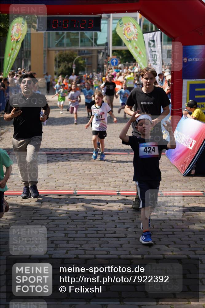 13.06.2025 - Holstenköstenlauf Felixshl http://msf.ph/oto/7922392 13.06.2025 15:37:23 Laufen 31, 60, 176, 183, 273, 424, 824, 827, 947, 1411, 1441, 1446, 1884 meine-sportfotos.de
