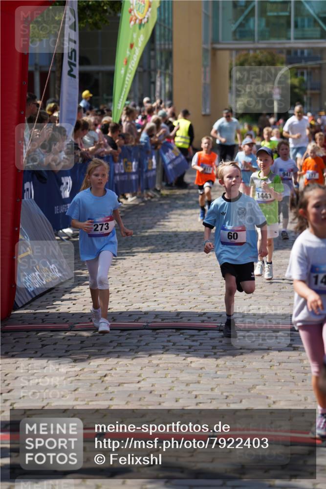 13.06.2025 - Holstenköstenlauf Felixshl http://msf.ph/oto/7922403 13.06.2025 15:37:26 Laufen 31, 44, 60, 176, 177, 273, 279, 824, 827, 947, 1378, 1411, 1437, 1441, 1446, 1447, 1863, 1884 meine-sportfotos.de