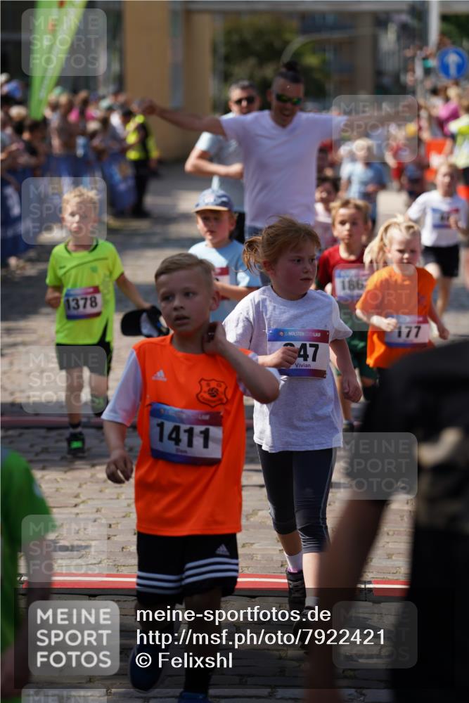 13.06.2025 - Holstenköstenlauf Felixshl http://msf.ph/oto/7922421 13.06.2025 15:37:33 Laufen 44, 67, 84, 177, 279, 286, 824, 946, 947, 1199, 1378, 1411, 1437, 1447, 1801, 1863 meine-sportfotos.de
