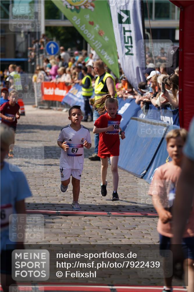 13.06.2025 - Holstenköstenlauf Felixshl http://msf.ph/oto/7922439 13.06.2025 15:37:41 Laufen 67, 286, 825, 831, 833, 945, 946, 1161, 1376, 1414, 1801 meine-sportfotos.de